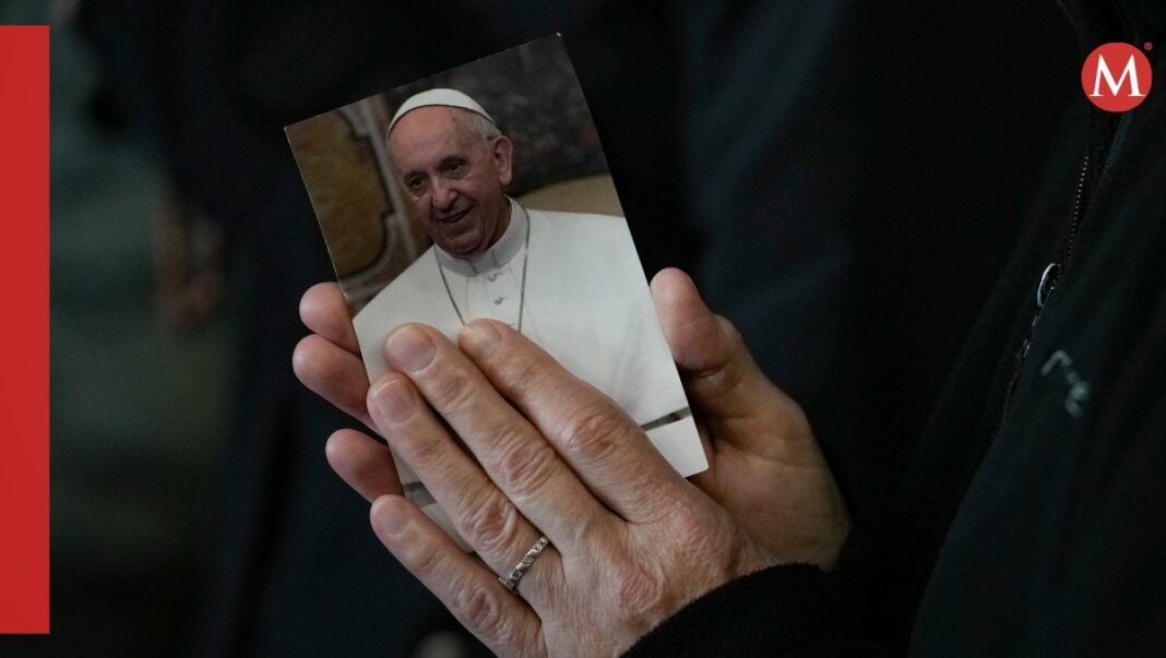 papa-francisco-saludara-balcon-hospital-1