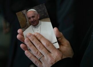Papa Francisco saludará e impartirá su bendición desde el hospital