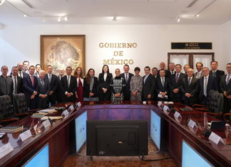 Sheinbaum se reúne en Palacio Nacional con la gobernadora del Banco de México