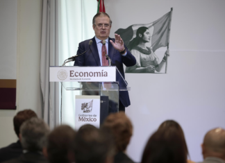 Secretario de Economía de México retoma en EE.UU. el diálogo sobre comercio y aranceles