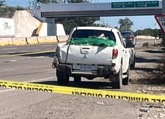 Revelan que los cinco cuerpos abandonados en camioneta en Navolato eran los hombres secuestrados en carretera Mochis-Ahome