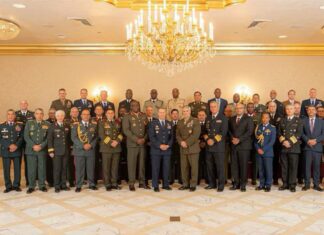 Secretarios de Marina y Defensa se reúnen con jefes del ejército de 35 naciones para hablar de seguridad y cooperación