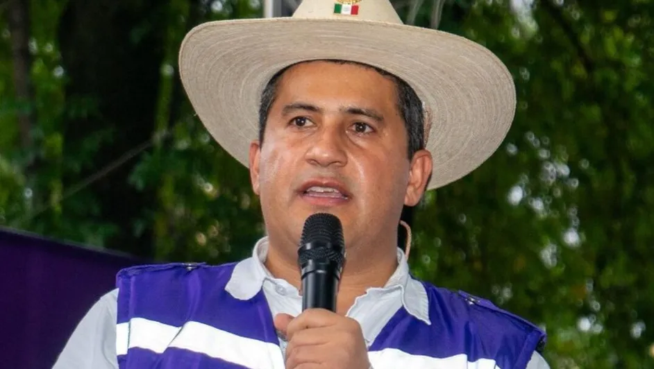 carlos-manzo-presidente-municipal-uruapan-1_52_0_1075_678
