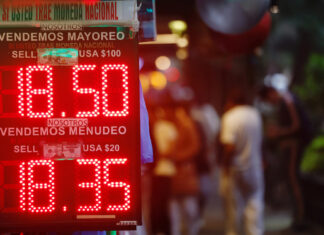 Las remesas a México caen un 4,6 % en 2025 por las políticas migratorias de Trump