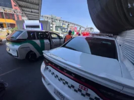 Analizan abrir un espacio de “corta estadía” para taxis de aplicación en AICM