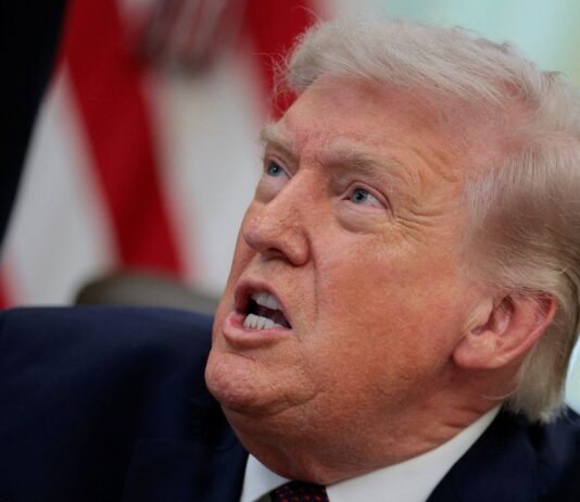 Trump amaga con bombardear Irán hasta la ‘aniquilación’; asegura que le ha pedido un alto al fuego