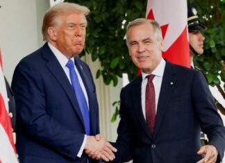 Trump anuncia aranceles del 50% a autos y acero canadienses a partir de 2027
